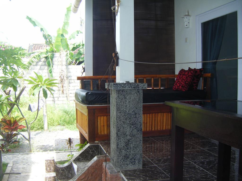 Alur Beach Homestay Amed Habitación foto